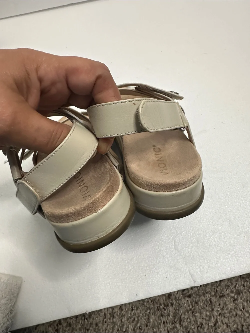 Vionic beige Comfort Strappy Sandal in Light Beige -size 6.5